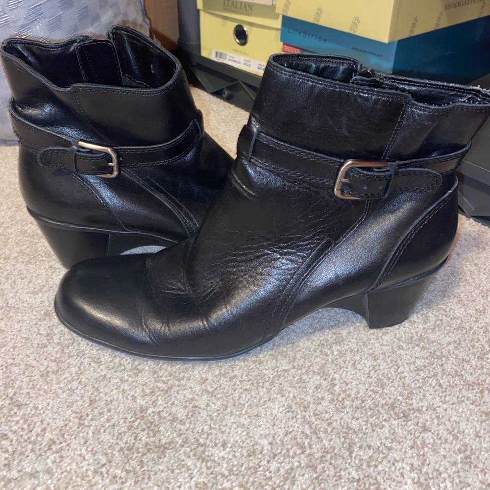 Naturalizer Short Leather Black Boots 10 NARROW